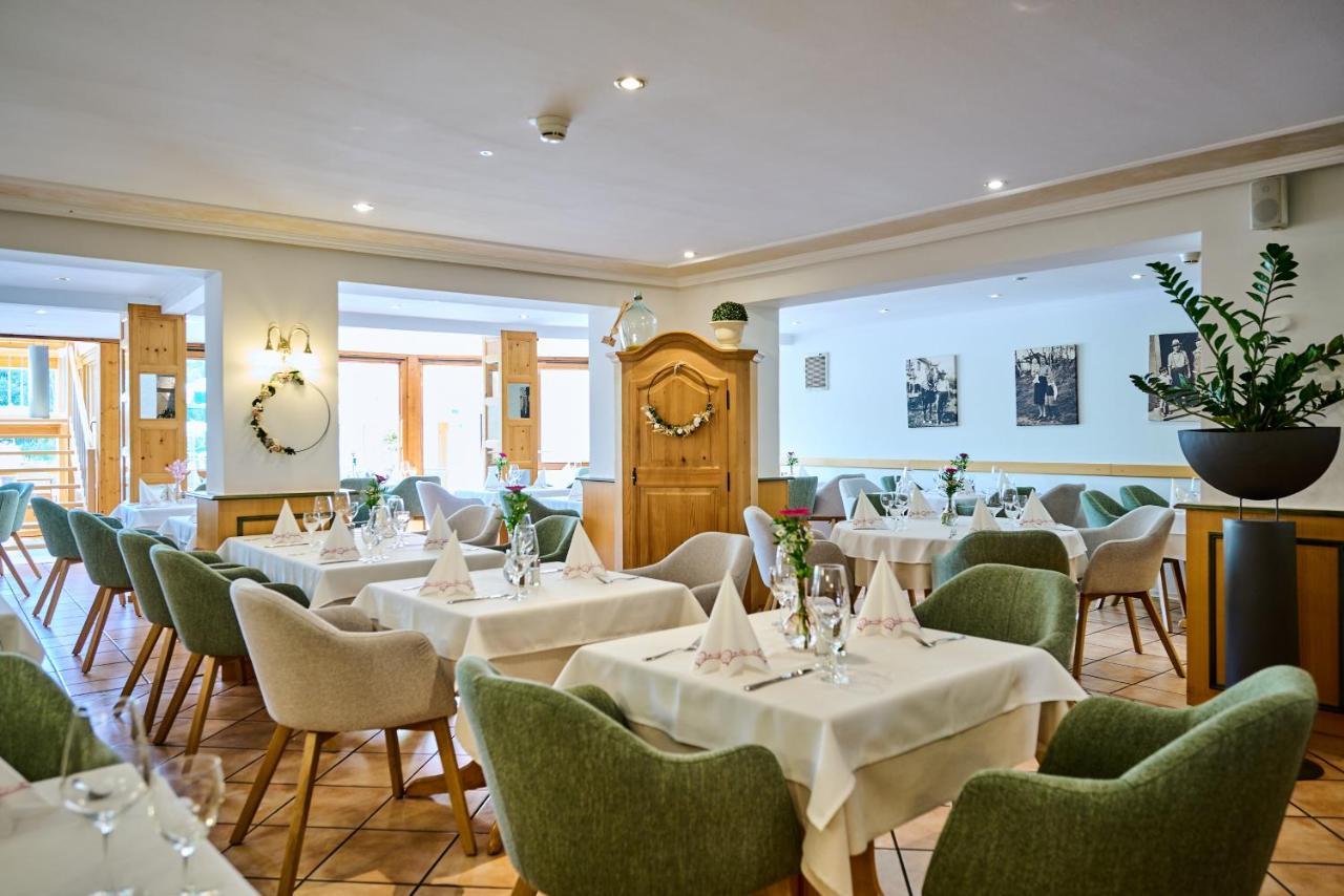 Hotel Restaurant Zum Goldenen Anker Mit Hallenbad & Wellnessbereich Windorf  Exterior photo