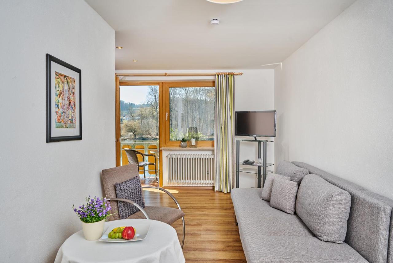 Hotel Restaurant Zum Goldenen Anker Mit Hallenbad & Wellnessbereich Windorf  Exterior photo