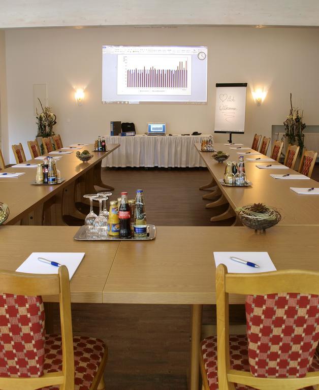 Hotel Restaurant Zum Goldenen Anker Mit Hallenbad & Wellnessbereich Windorf  Exterior photo