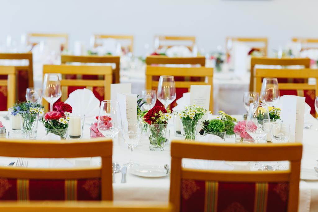 Hotel Restaurant Zum Goldenen Anker Mit Hallenbad & Wellnessbereich Windorf  Exterior photo